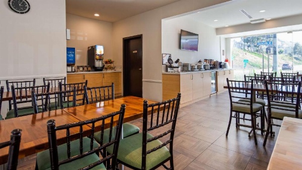 Best Western Plus Glendale image 14