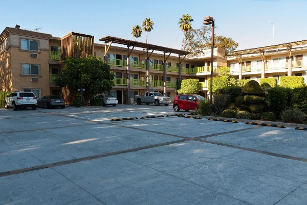 Best Western Plus Glendale image 2